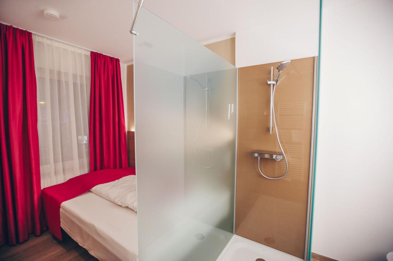 Hotel Luckys Inn ฮัมบูร์ก ภายนอก รูปภาพ